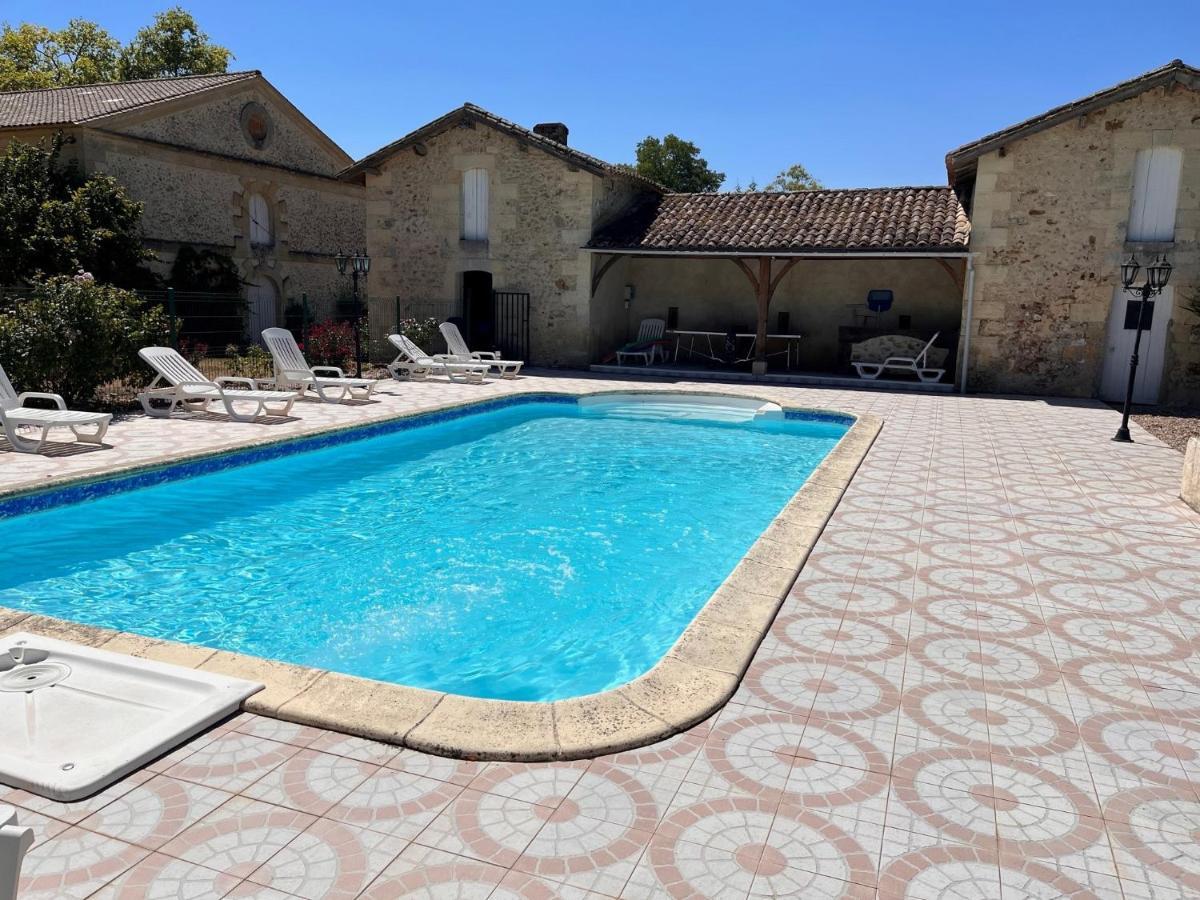 ancien chai rénové dans un parc clos de 3 hectares Lamothe-Montravel Exterior foto